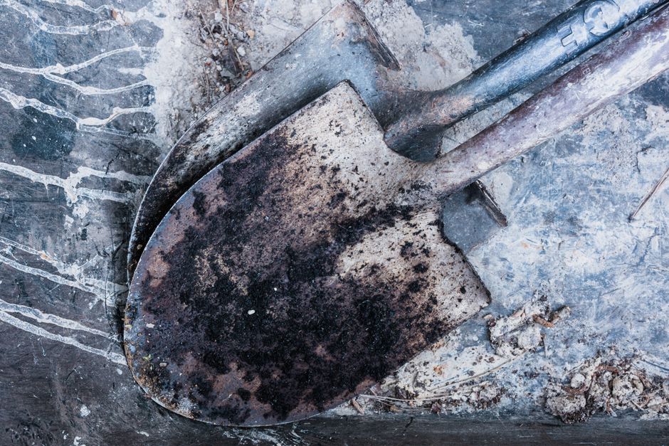 removing rust from concrete floor