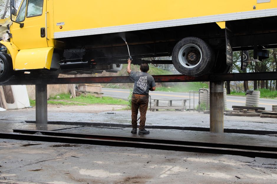pressure washing services